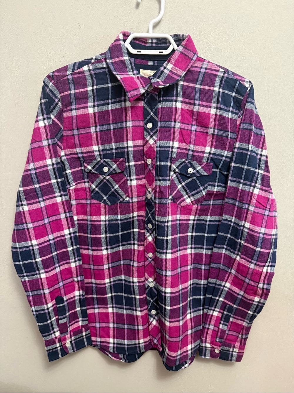 NWOT Weatherproof Vintage Pink and Navy Plaid Button-Down Shirt Women's Medium
